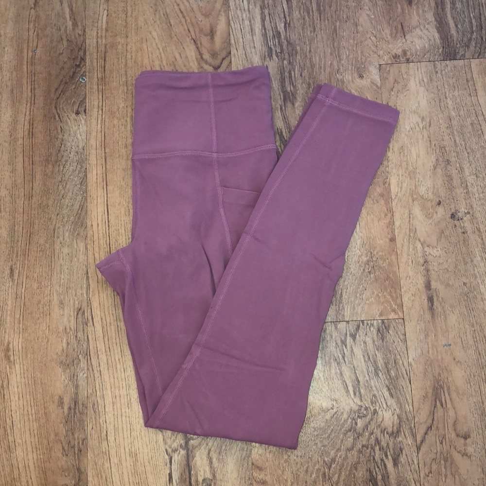 Athleta Salutation Stash Pocket Leggings